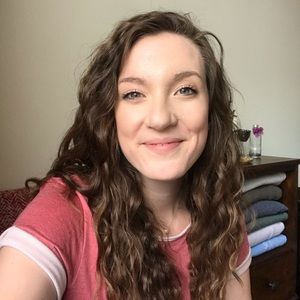 Meet your Posher, Julie